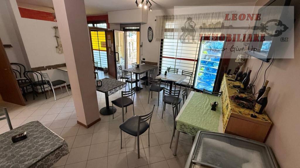 negozio in vendita a Siziano in zona Campomorto