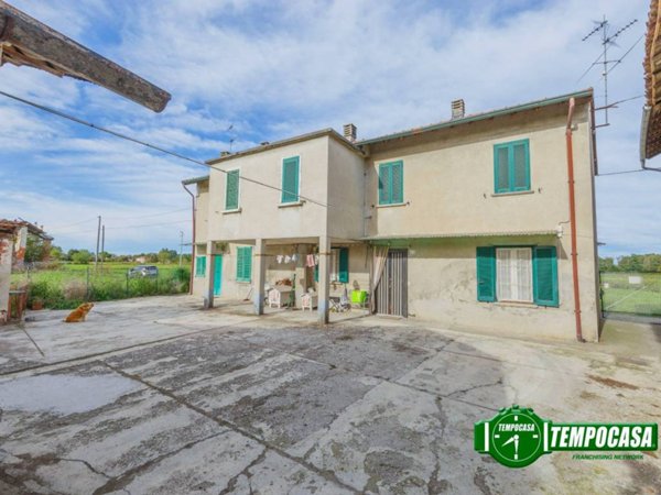 casa indipendente in vendita a Sommo