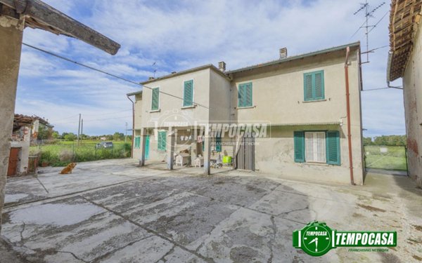casa indipendente in vendita a Sommo