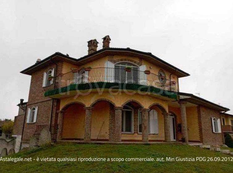 casa indipendente in vendita a Sommo