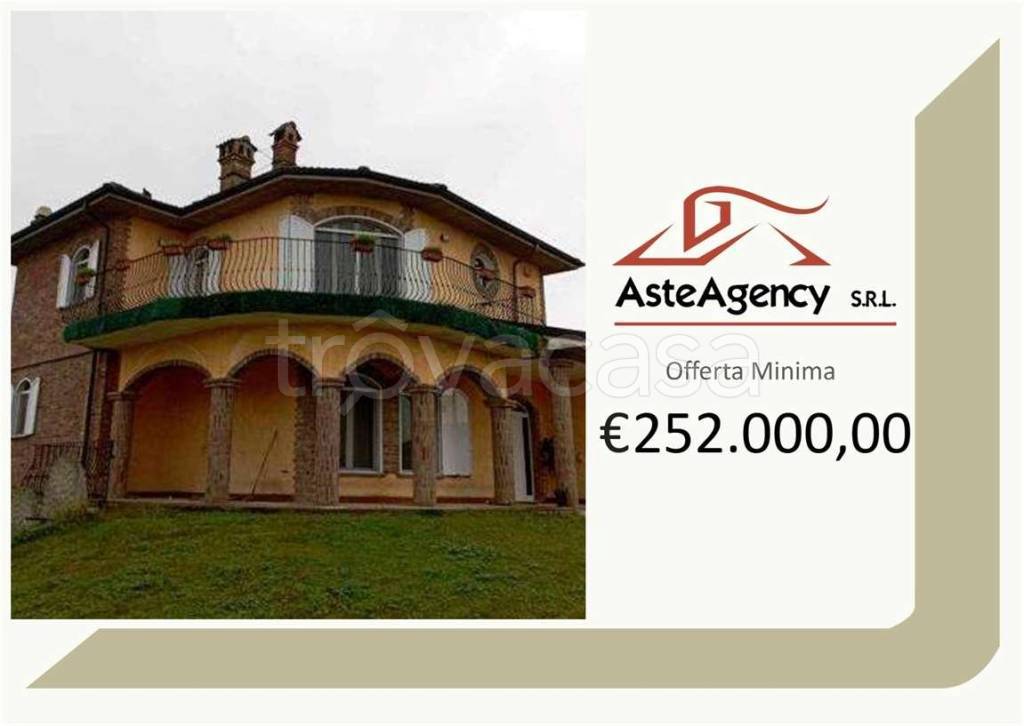 casa indipendente in vendita a Sommo