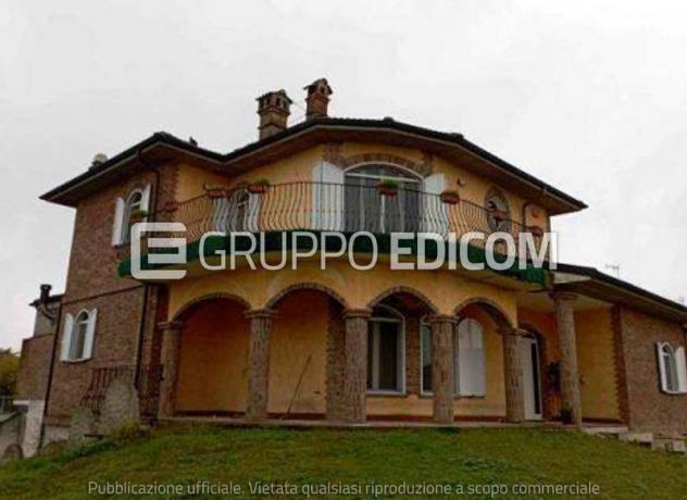 casa indipendente in vendita a Sommo