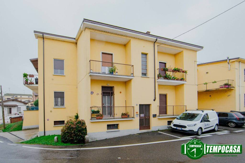 appartamento in vendita a Sommo