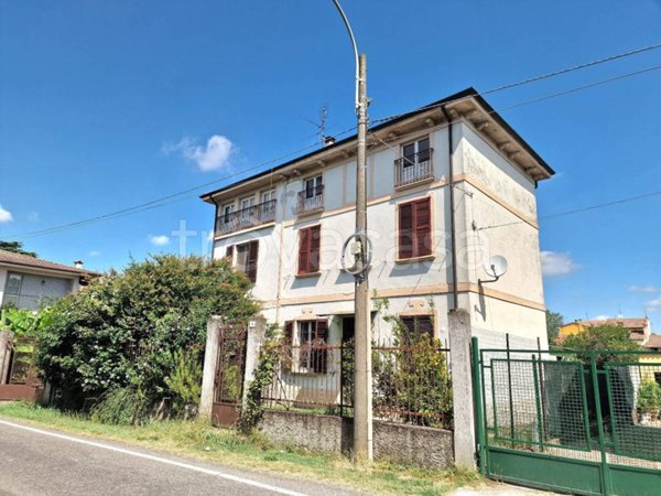casa indipendente in vendita a Spessa