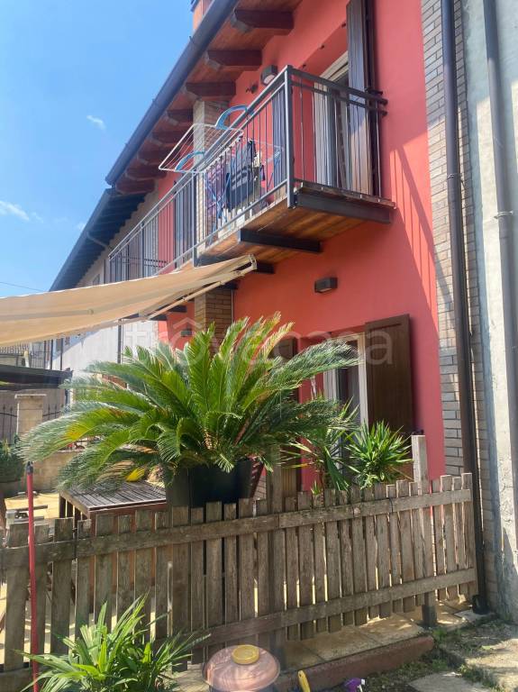 casa indipendente in vendita a Spessa