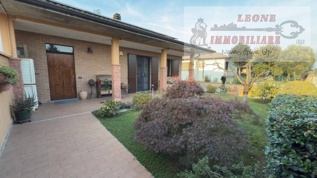 casa indipendente in vendita a Spessa in zona Sostegno
