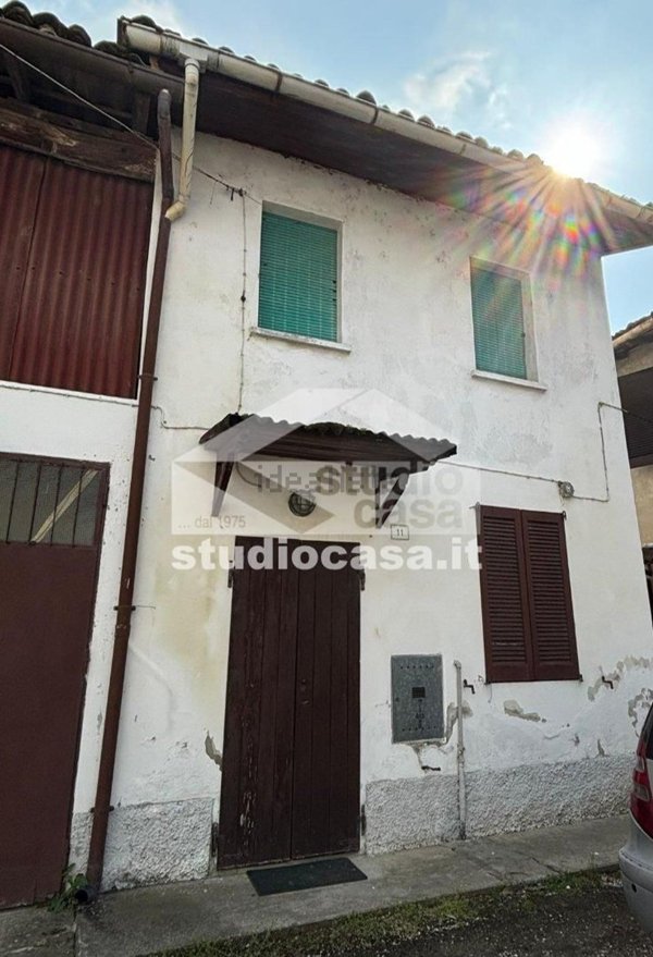 casa indipendente in vendita a Spessa
