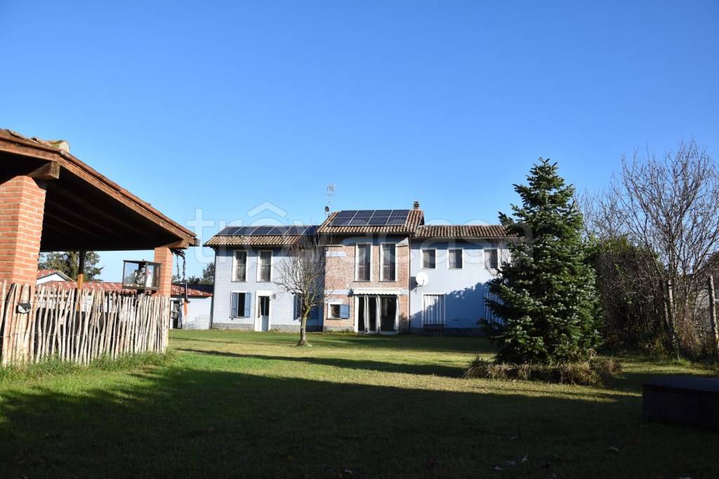 casa indipendente in vendita a Spessa