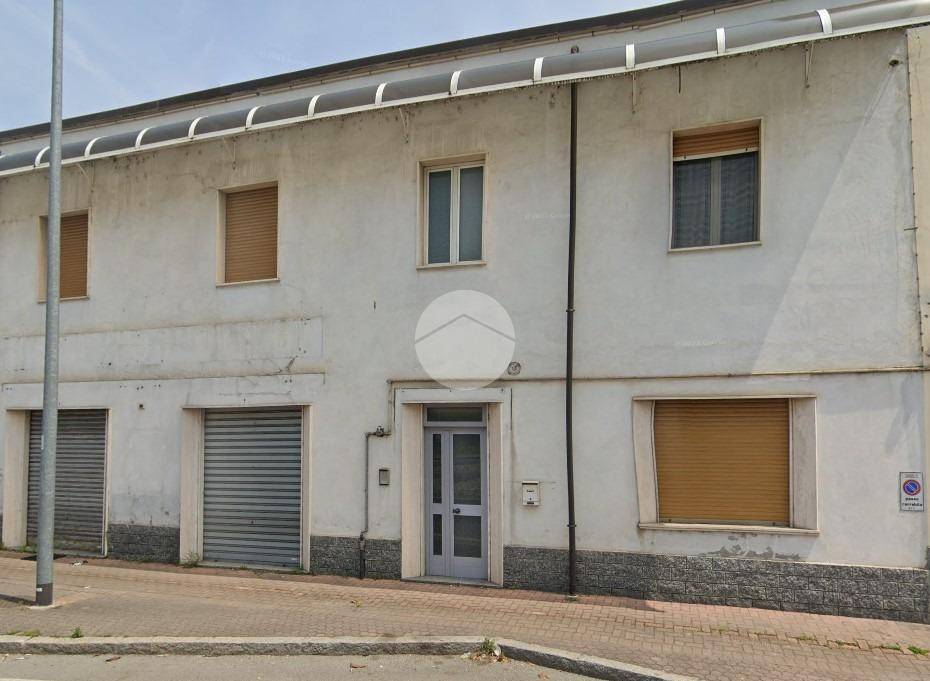 intera palazzina in vendita a Stradella