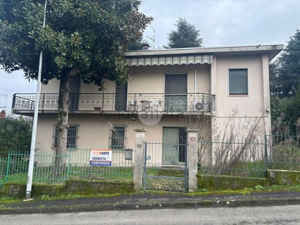 casa indipendente in vendita a Stradella
