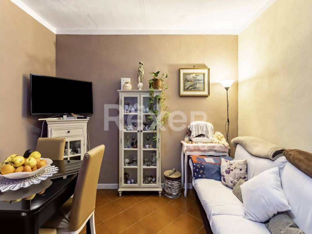 casa indipendente in vendita a Stradella in zona Montebruciato