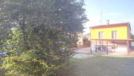 casa indipendente in vendita a Stradella