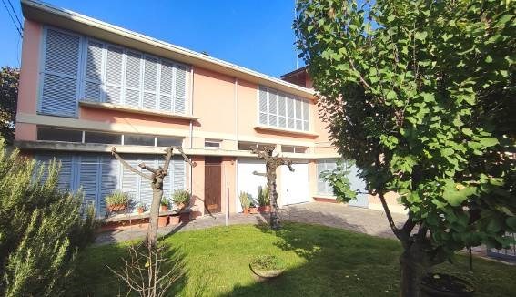 casa indipendente in vendita a Stradella