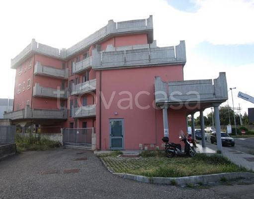 negozio in vendita a Stradella