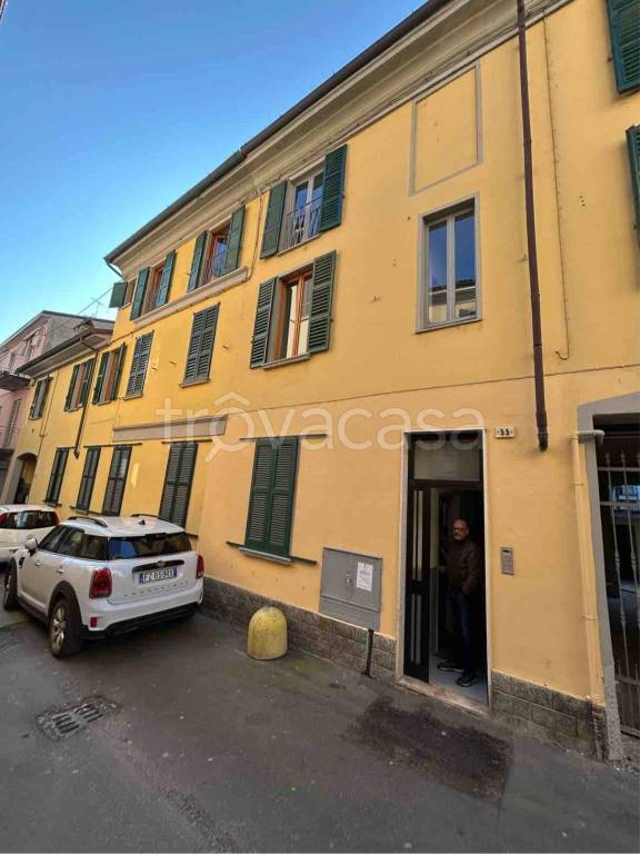 casa indipendente in vendita a Stradella