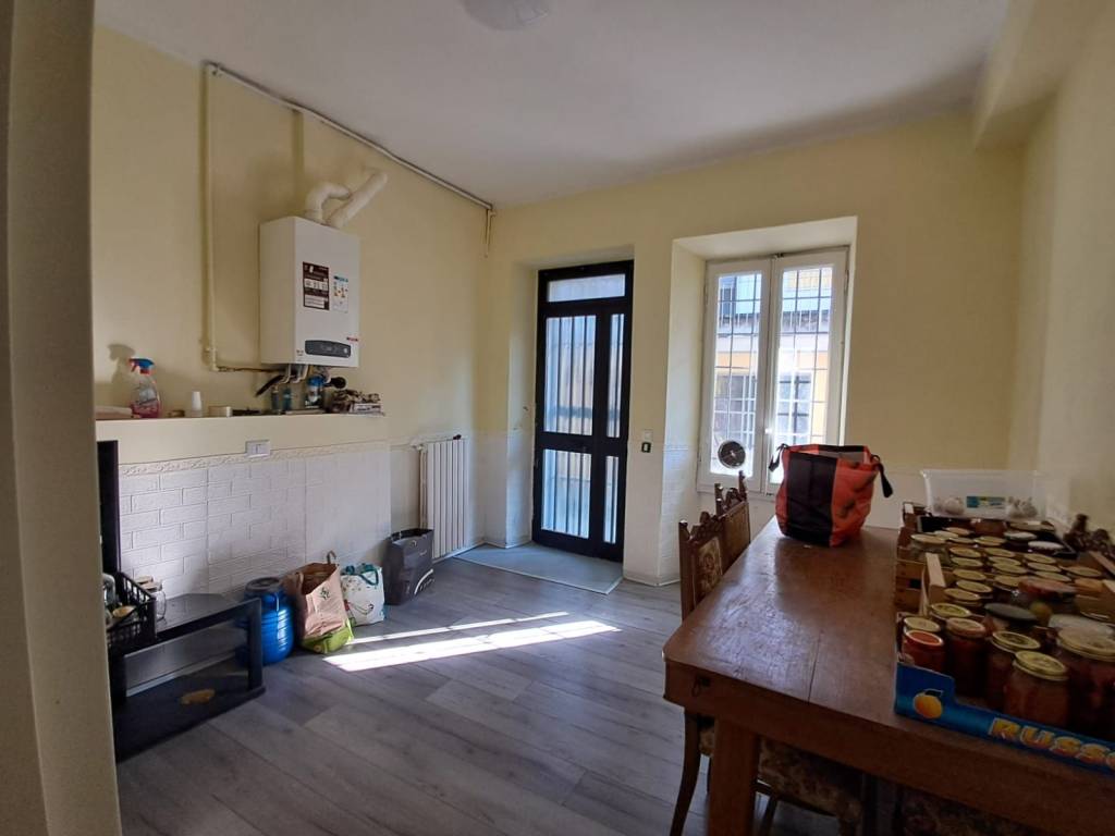 intera palazzina in vendita a Stradella