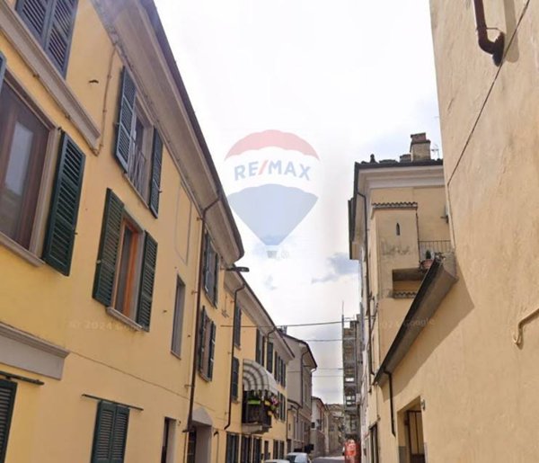 casa indipendente in vendita a Stradella