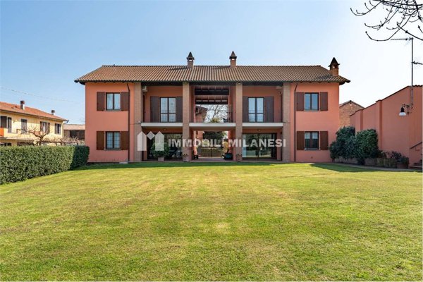 casa indipendente in vendita a Stradella