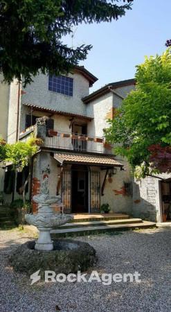 casa indipendente in vendita a Stradella in zona Casa Agati