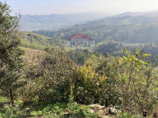 casa indipendente in vendita a Stradella in zona Solinga