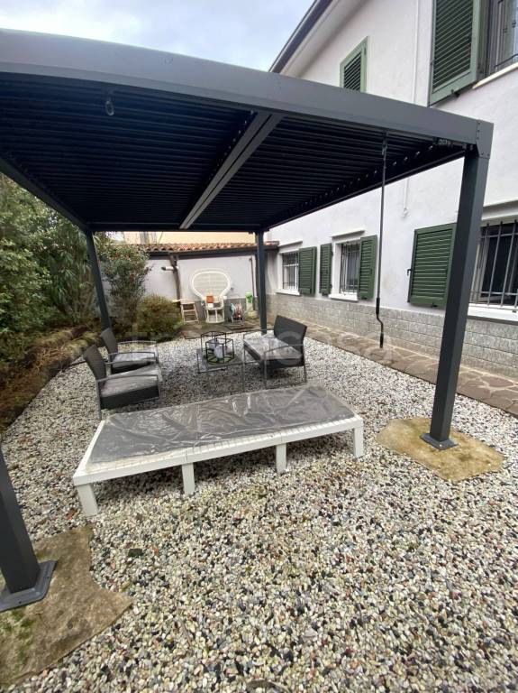 casa indipendente in vendita a Stradella
