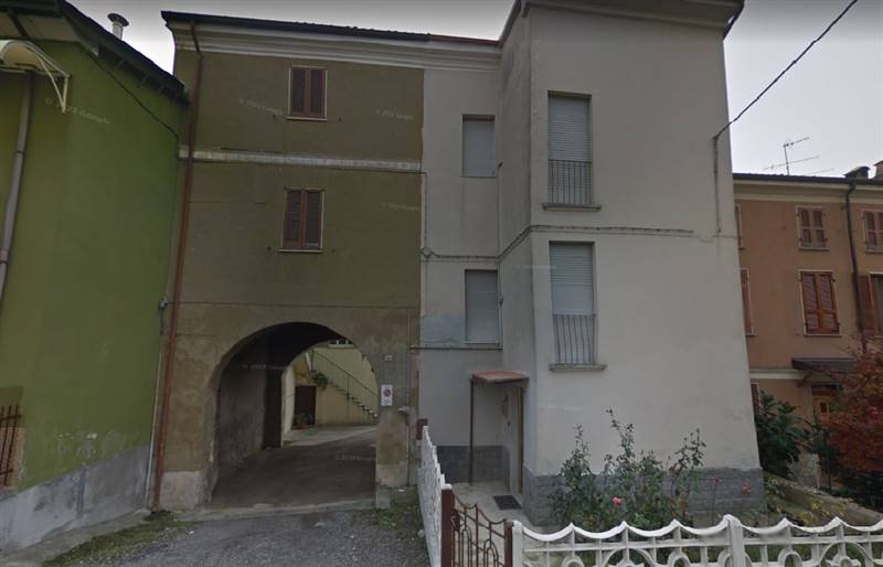 casa indipendente in vendita a Stradella