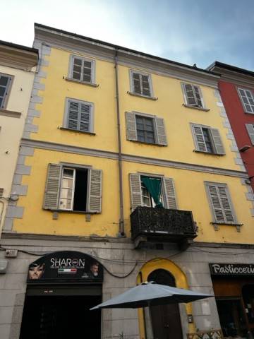 negozio in vendita a Stradella