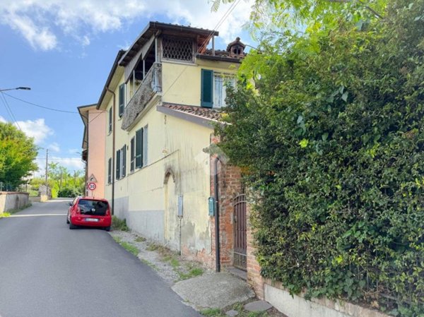 casa indipendente in vendita a Stradella in zona Torre Sacchetti