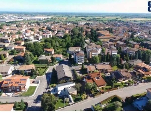 terreno edificabile in vendita a Stradella