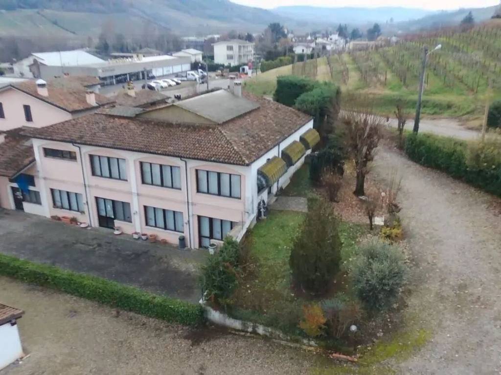 intera palazzina in vendita a Stradella