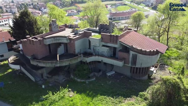 casa indipendente in vendita a Stradella