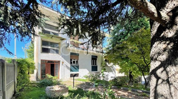 casa indipendente in vendita a Stradella