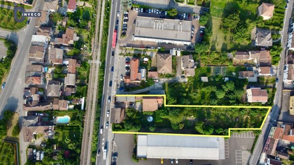 casa indipendente in vendita a Stradella