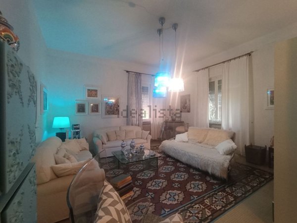 casa indipendente in vendita a Stradella