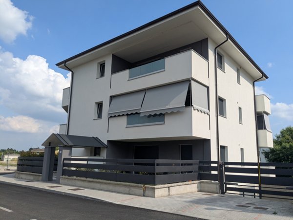 appartamento in vendita a Stradella in zona Montebruciato