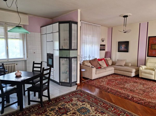 casa indipendente in vendita a Stradella