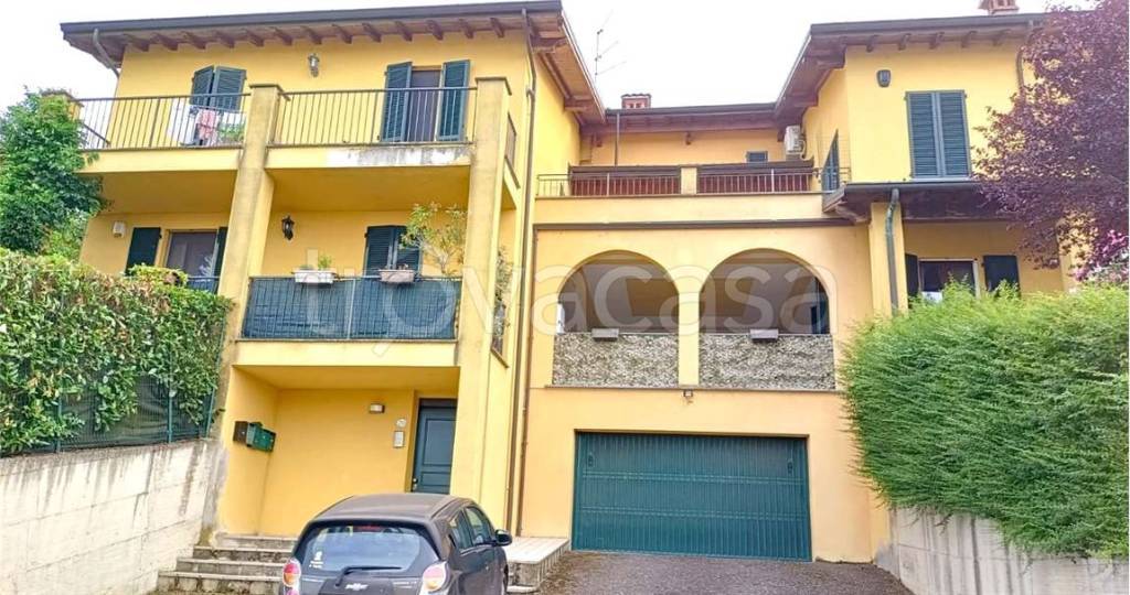 appartamento in vendita a Stradella in zona Casamassimini