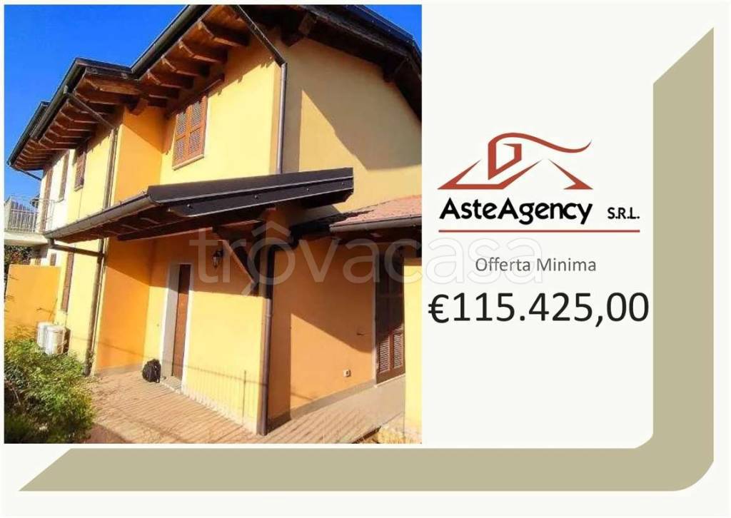 casa indipendente in vendita a Stradella