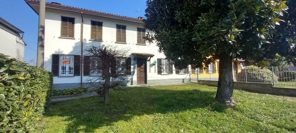casa semindipendente in vendita a Stradella