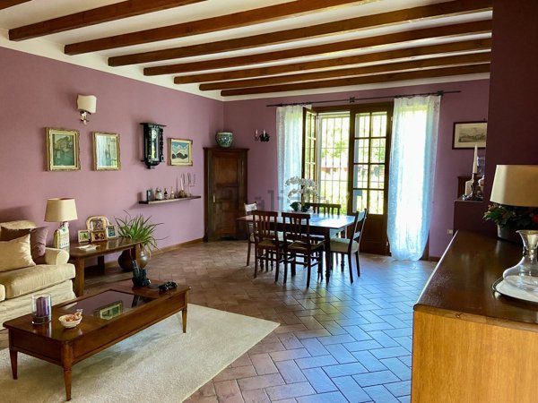 casa indipendente in vendita a Stradella