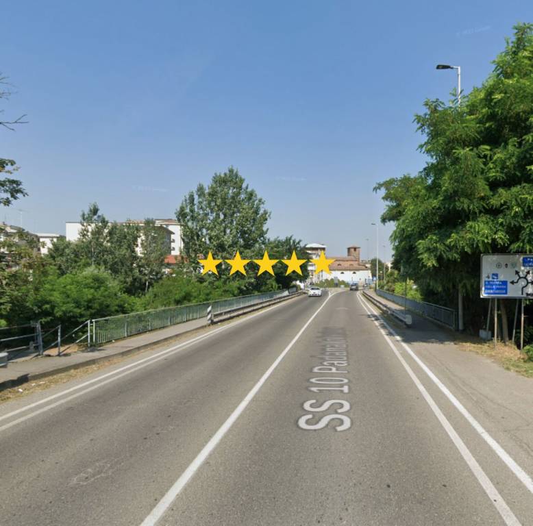 casa indipendente in vendita a Stradella