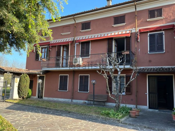 casa indipendente in vendita a Stradella