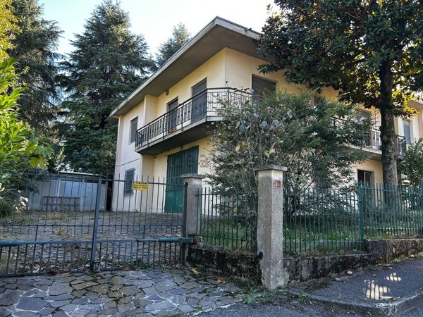 casa indipendente in vendita a Stradella
