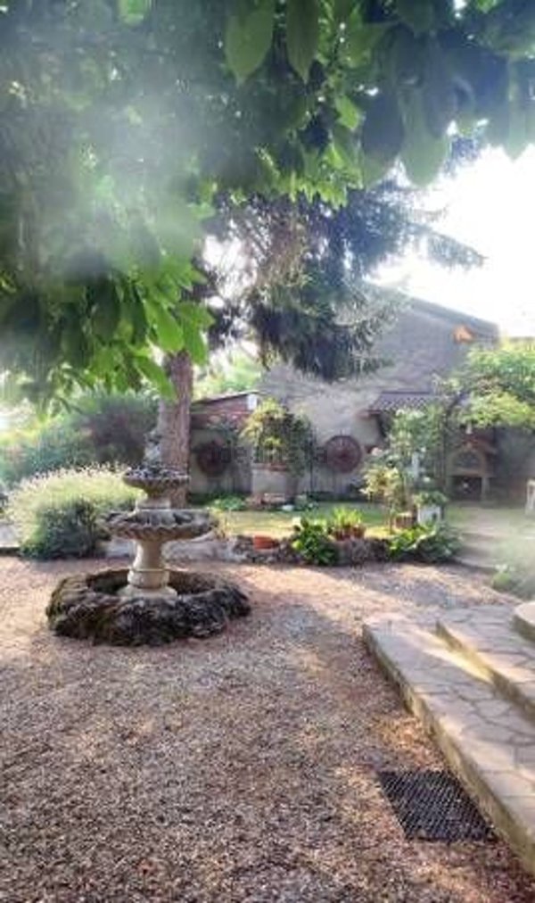 casa indipendente in vendita a Stradella