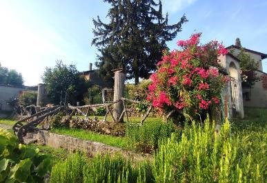 casa indipendente in vendita a Stradella