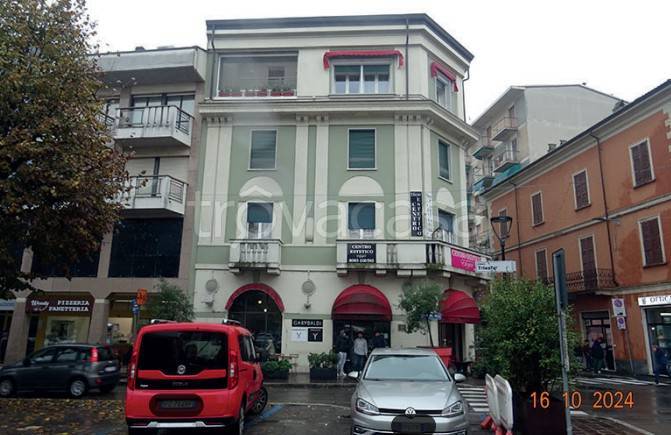 negozio in vendita a Stradella