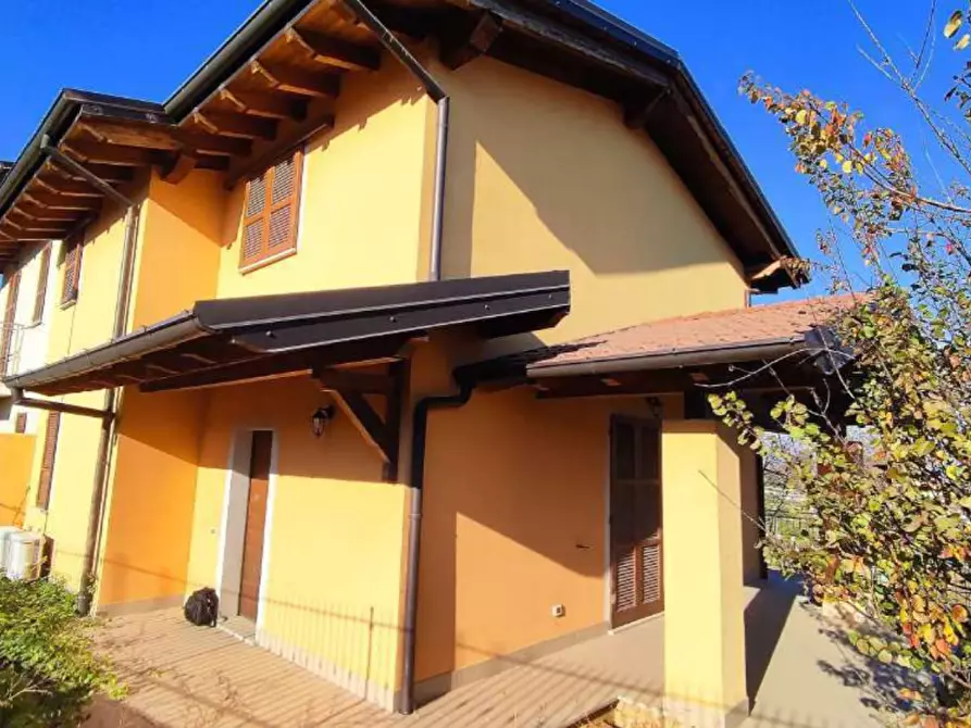 casa indipendente in vendita a Stradella