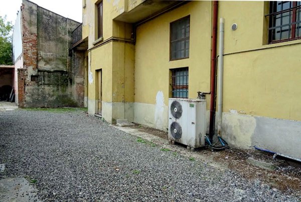 casa indipendente in vendita a Stradella