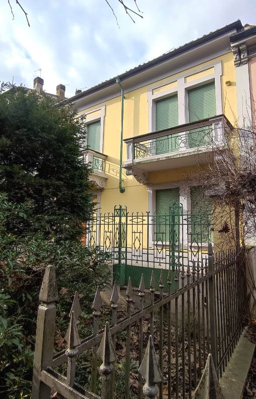 casa indipendente in vendita a Stradella