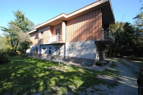 casa indipendente in vendita a Stradella